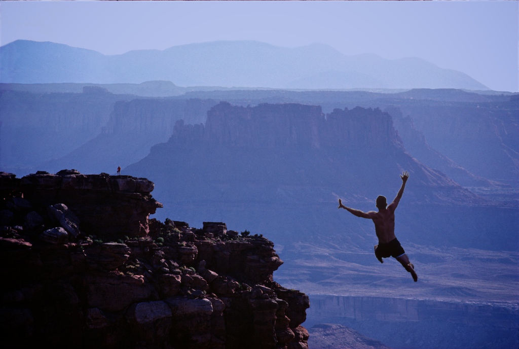Jump.vs_.jpg